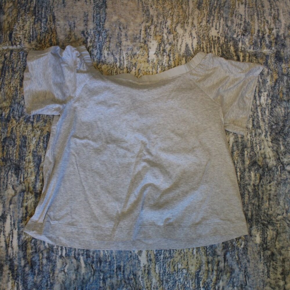 Banana Republic Gray Off-The-Shoulder Bow Top | Size Medium | Lightly Used